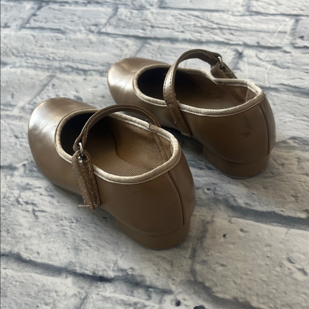 Elegant Tan Kids Tap Shoes - Picture 6 of 6